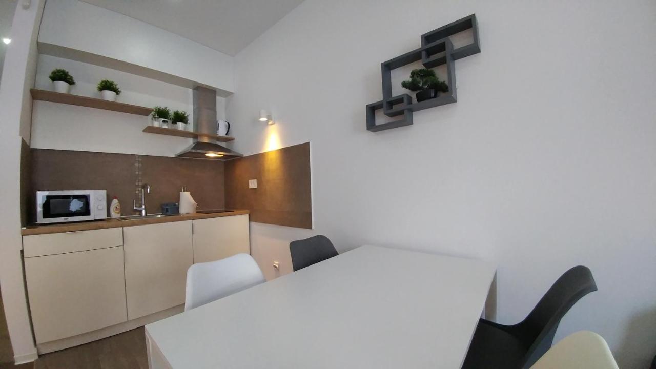J&J Apartments เบลเกรด ภายนอก รูปภาพ