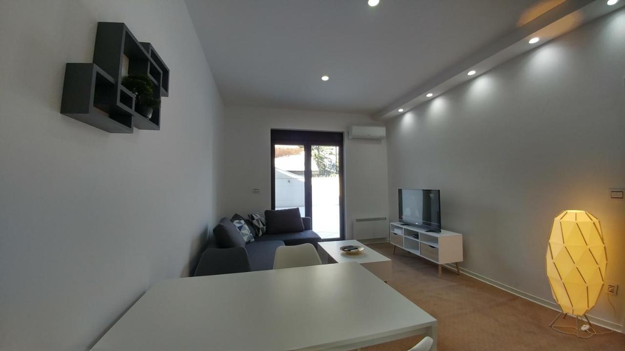 J&J Apartments เบลเกรด ภายนอก รูปภาพ